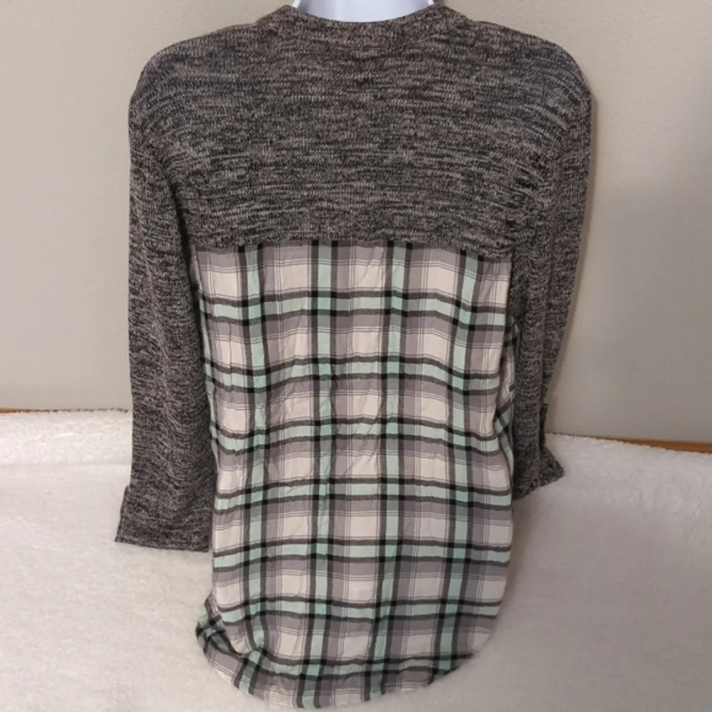 Plaid Sweater Top Size L - Picture 2 of 6